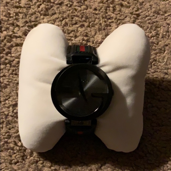 Interlocking G Gucci Watch - Picture 4 of 5